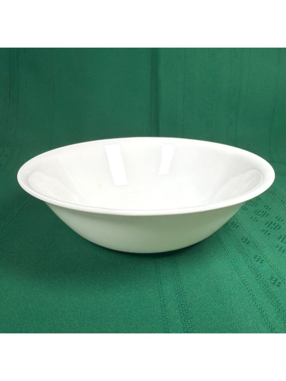 Vintage 1984 Corelle Corning  Winter Frost White 2 Quart Large Serving Bowl USA